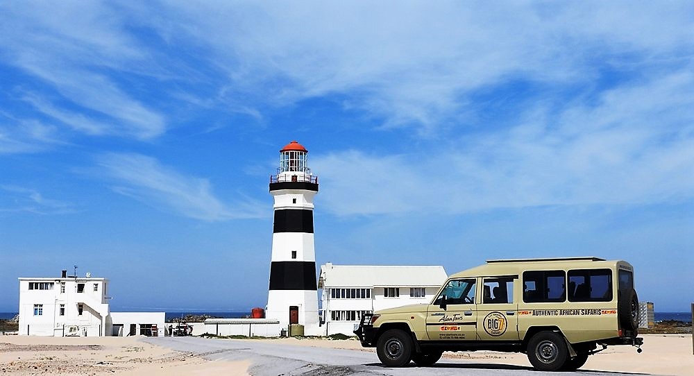 4 x 4 Alan Tours landcruiser